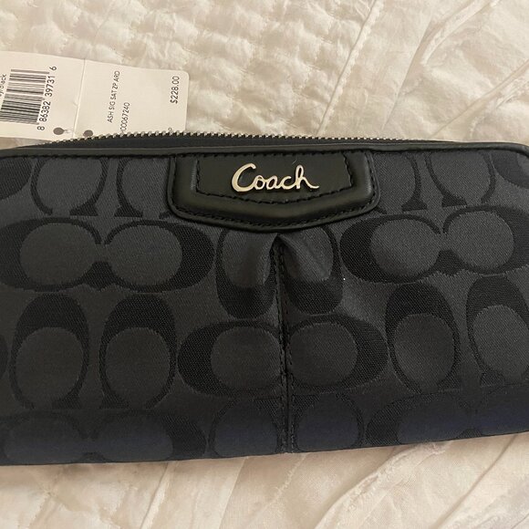 Coach Black Wallet New with Tags - Picture 1 of 3